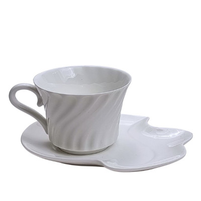 Puodelis su lėkštute (6 cm) 2