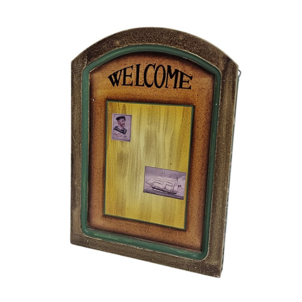 Medinė dėžutė raktams (23 cm)