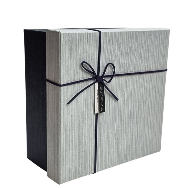 Dėžutė dovanoms (21*21*10.5 cm)